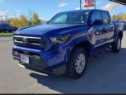 New 2025 Toyota Tacoma SR5