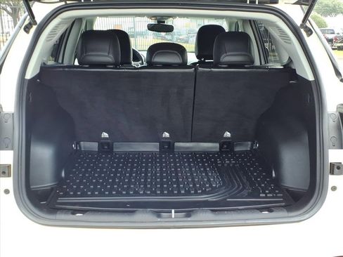 Used 2020 Jeep Compass Latitude image 10