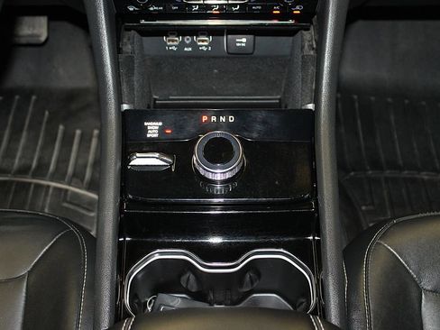 Certified 2022 Jeep Grand Cherokee L Limited AWD/4WD image 22