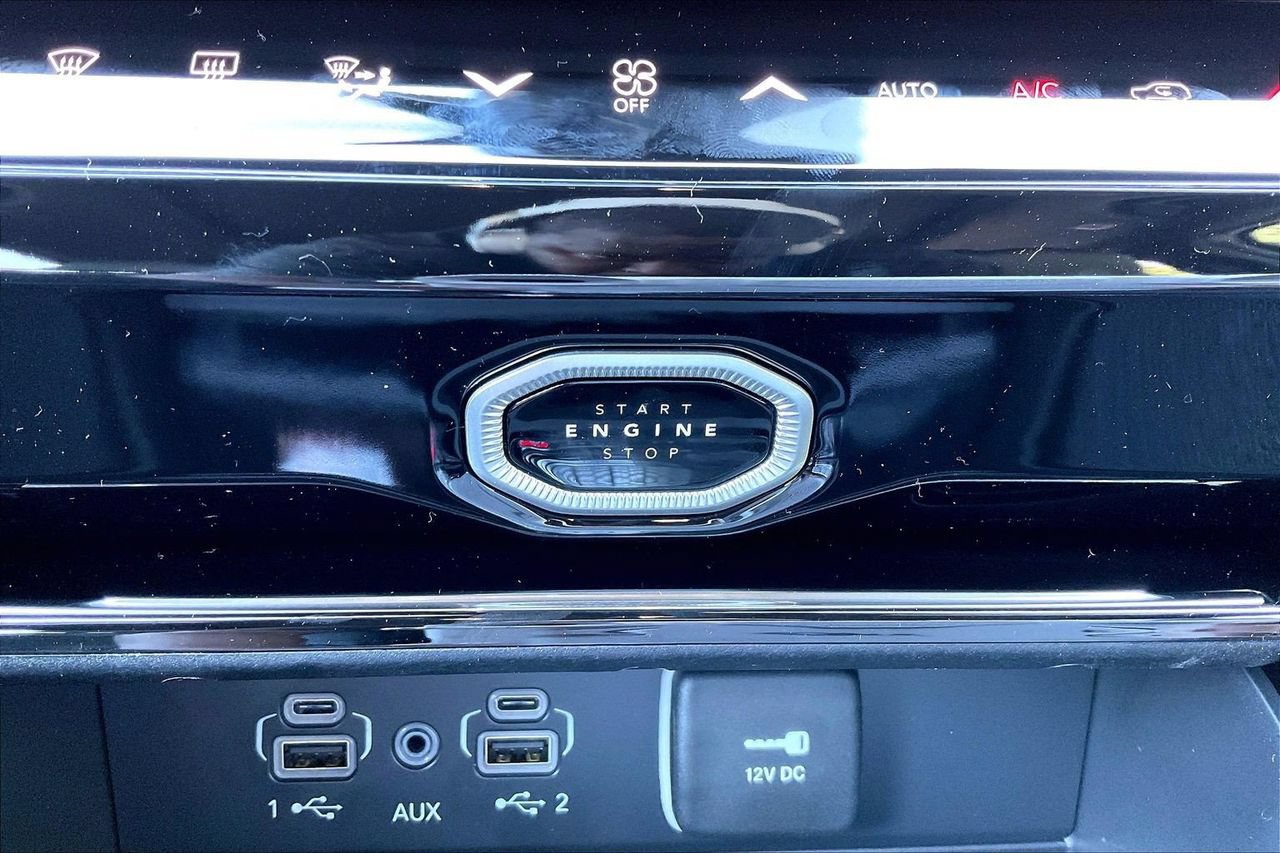 New 2027 Jeep Grand Cherokee Altitude AWD/4WD image 17