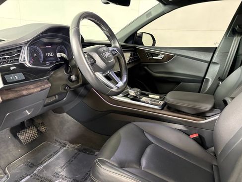 Used 2020 Audi Q8 Premium Plus AWD/4WD image 22