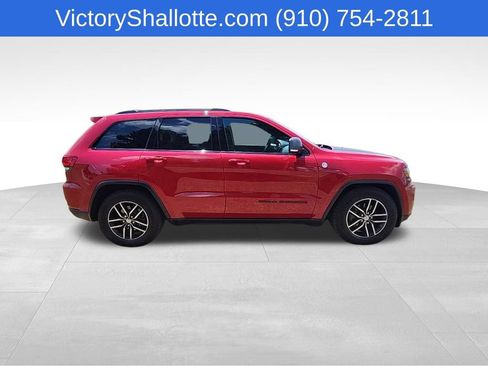 Used 2018 Jeep Grand Cherokee Trailhawk AWD/4WD image 38