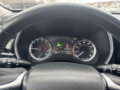 Used 2023 Toyota Highlander XLE image 21