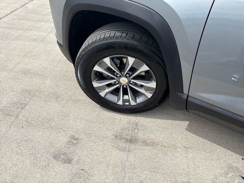 Used 2025 Chevrolet Equinox LT AWD/4WD image 25