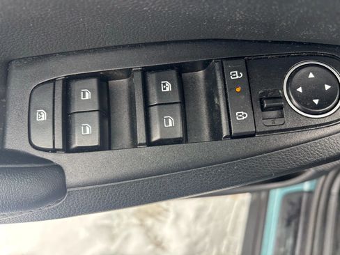 Used 2024 Kia Seltos EX image 19