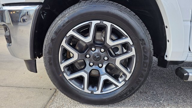 Used 2025 RAM 1500 Laramie AWD/4WD image 26