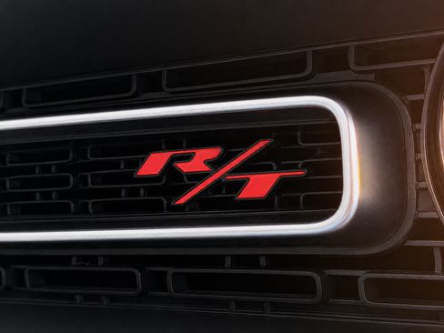 Used 2022 Dodge Challenger R/T RWD image 18