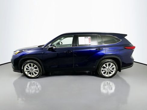 Used 2023 Toyota Highlander Limited FWD image 5