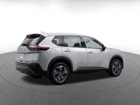 Used 2025 Nissan Rogue SV FWD image 9