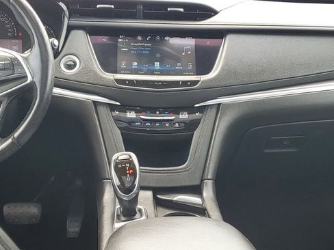 Used 2019 Cadillac XT5 Luxury FWD image 32