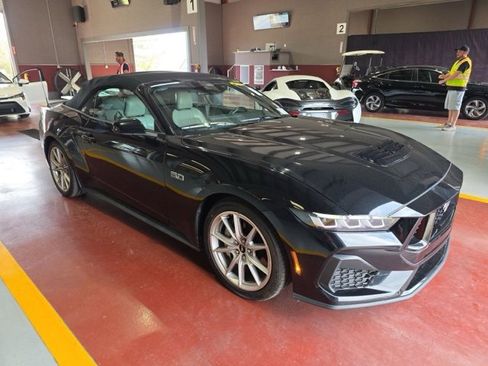 Used 2024 Ford Mustang GT Premium image 3