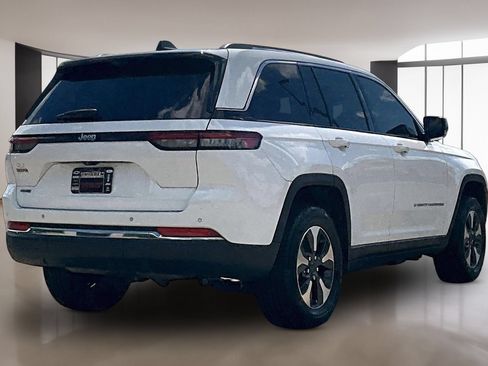 Used 2022 Jeep Grand Cherokee Limited 4xe w/ Luxury Tech Group II AWD/4WD image 7
