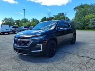 Used 2022 Chevrolet Traverse LT w/ LPO, Blackout Package AWD/4WD video 3