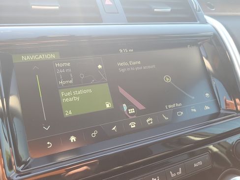 Used 2018 Land Rover Discovery HSE AWD/4WD image 25