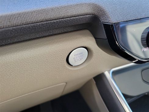 New 2026 Kia Carnival SX image 35