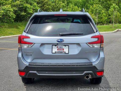Used 2023 Subaru Forester Limited AWD/4WD image 5