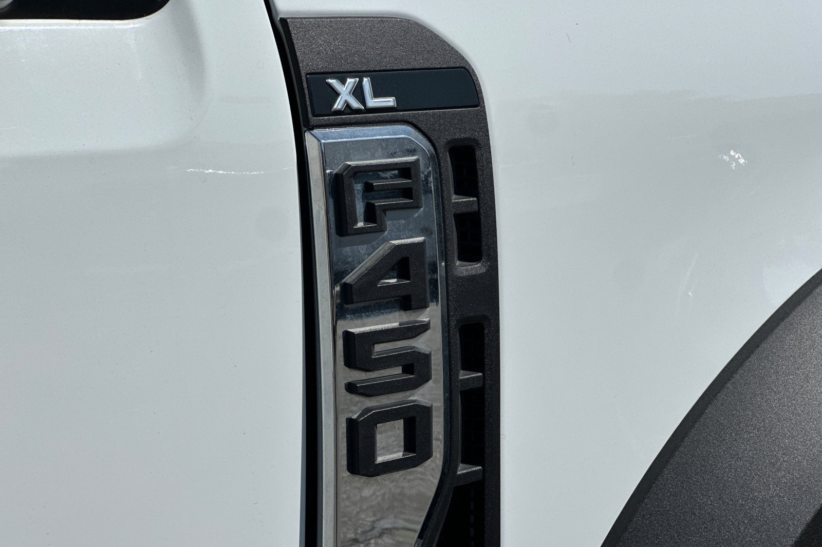 New 2025 Ford F450 XL RWD image 24