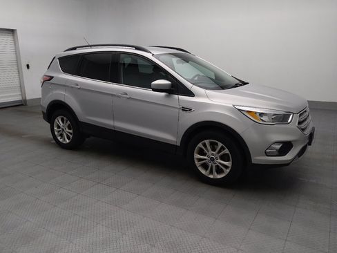Used 2018 Ford Escape SE FWD image 11