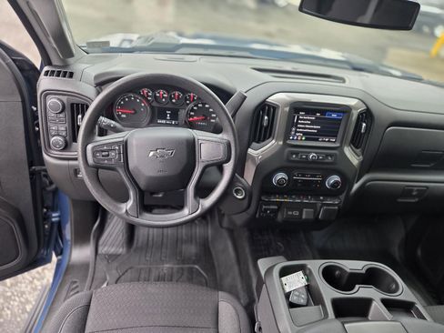 Certified 2025 Chevrolet Silverado 2500 Custom w/ Custom Value Package image 32