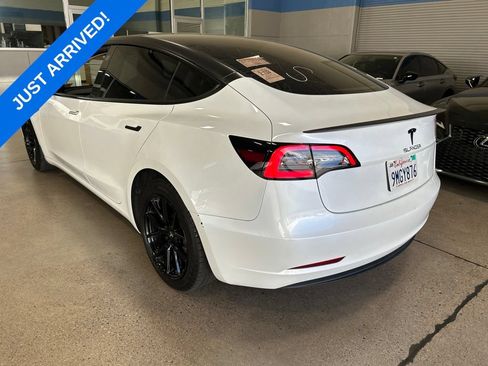 Used 2023 Tesla Model 3 Standard Range RWD image 4