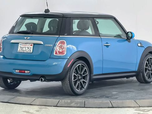 Used 2013 MINI Cooper Hardtop image 2