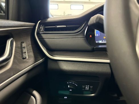 New 2026 Jeep Grand Cherokee L Limited image 19