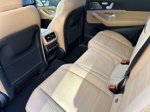 New 2026 Mercedes-Benz GLS 580 4MATIC image 11