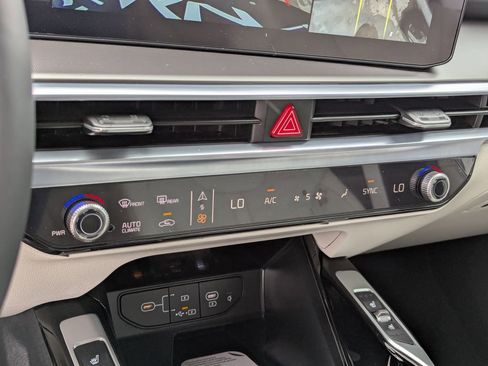 New 2026 Kia Sorento SX image 26