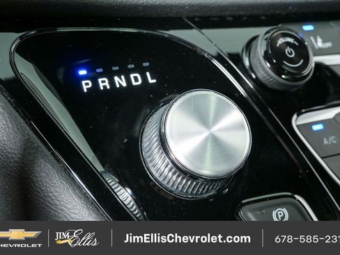 Used 2022 Chrysler Pacifica Touring-L w/ S Appearance Package FWD image 16