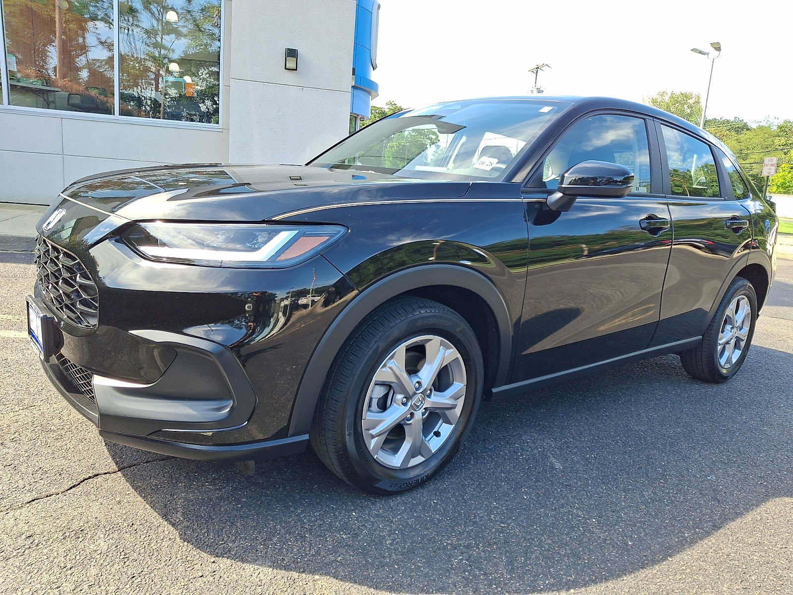 Certified 2024 Honda HR-V LX image 3