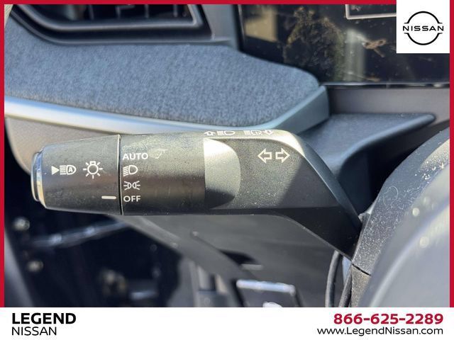 Certified 2025 Nissan Kicks SV AWD/4WD image 21