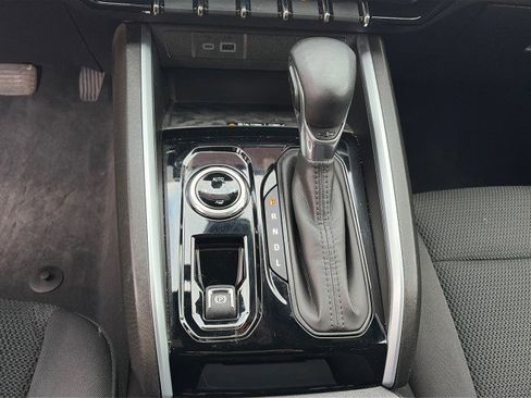 Used 2023 Chevrolet Colorado LT w/ LT Convenience Package II image 25