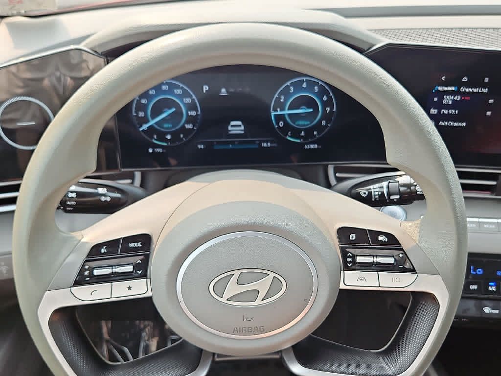 Used 2024 Hyundai Elantra SEL FWD image 17