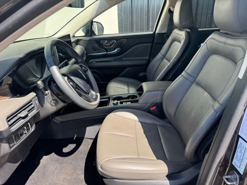 Used 2023 Lincoln Corsair Reserve w/ Equipment Group 201A image 11