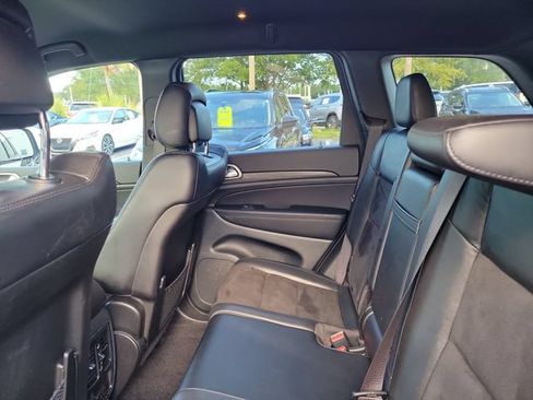 Used 2022 Jeep Grand Cherokee Laredo AWD/4WD image 14