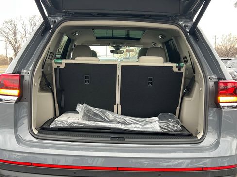 New 2026 Volkswagen Atlas SE image 16