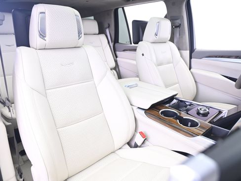 Used 2025 Cadillac Escalade Sport Platinum AWD/4WD image 26