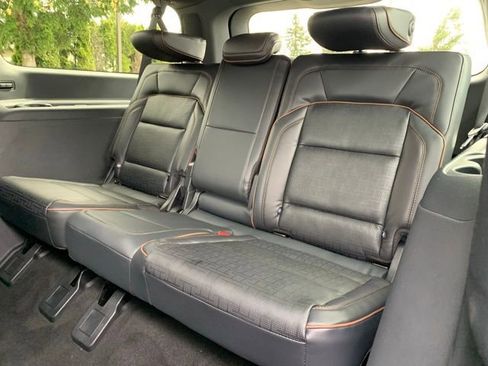 New 2026 Lincoln Navigator L Black Label AWD/4WD image 17