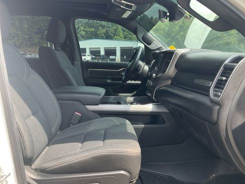 Used 2019 RAM 1500 Big Horn AWD/4WD image 12