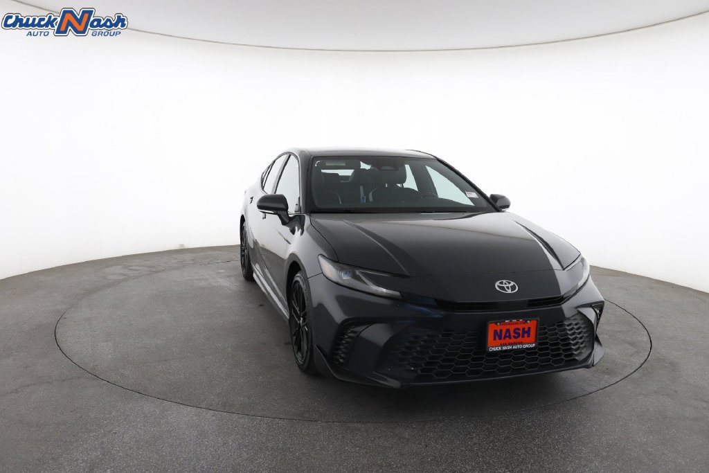 Used 2026 Toyota Camry SE FWD image 3