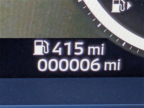 New 2025 Mitsubishi Outlander SE image 32