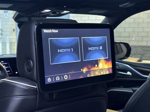 Certified 2024 Cadillac Escalade Premium Luxury Platinum w/ Heavy-Duty Trailer Package image 17