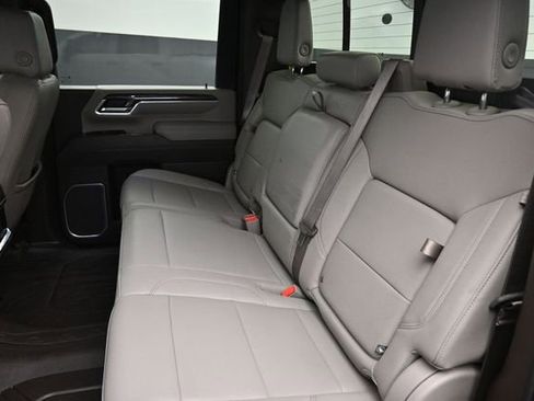 Used 2025 Chevrolet Silverado 3500 LTZ w/ LTZ Plus Package AWD/4WD image 18