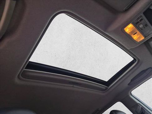Used 2013 Toyota Highlander Limited AWD/4WD image 17