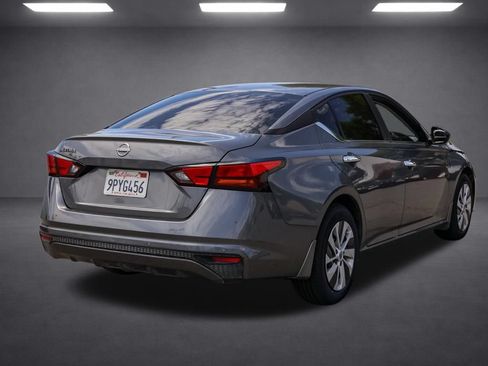 Used 2024 Nissan Altima 2.5 S FWD image 4