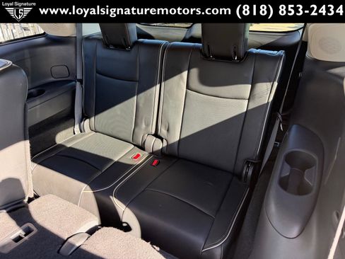 Used 2017 INFINITI QX60 Luxe w/ Deluxe Technology Package image 17