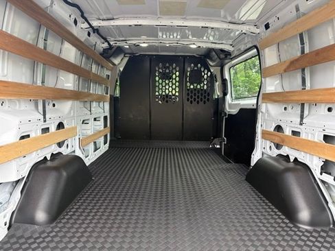 Used 2025 Ford Transit 250 Low Roof w/ Exterior Upgrade Package RWD image 17