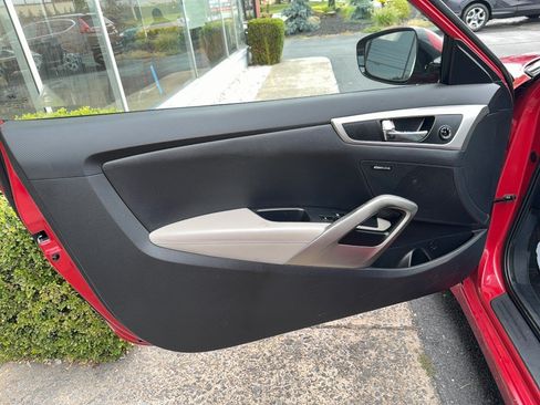 Used 2013 Hyundai Veloster w/ Style Pkg FWD image 15