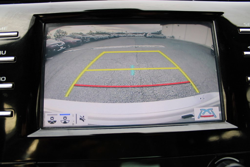 Used 2019 Toyota Camry SE w/ Convenience Package FWD image 22