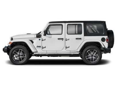 Used 2025 Jeep Wrangler Sahara